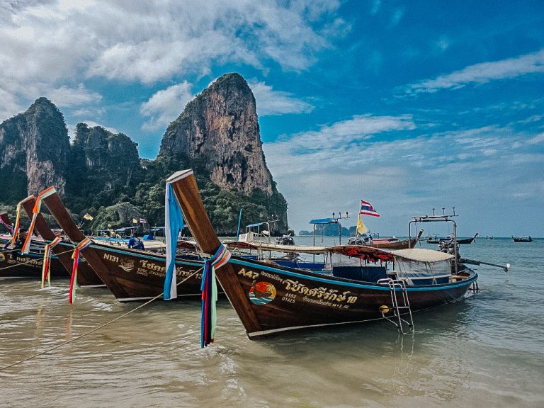 Krabi przewodnik po najpiękniejszych atrakcjach Tajlandii.